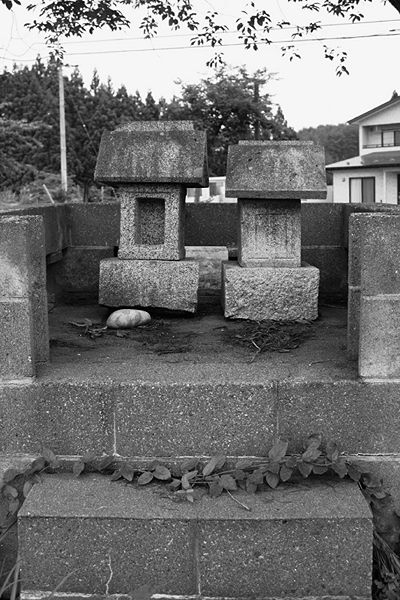 ファイル:石碑 201008 石宮.jpg